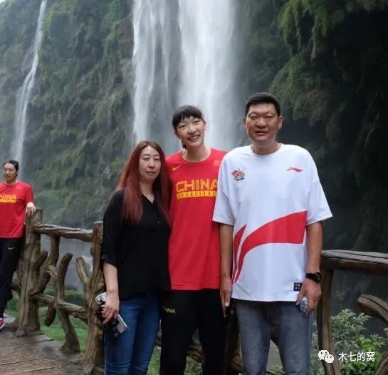 官方发文称：“是阿音，更是凤隐，玲珑心窍缘定今生。