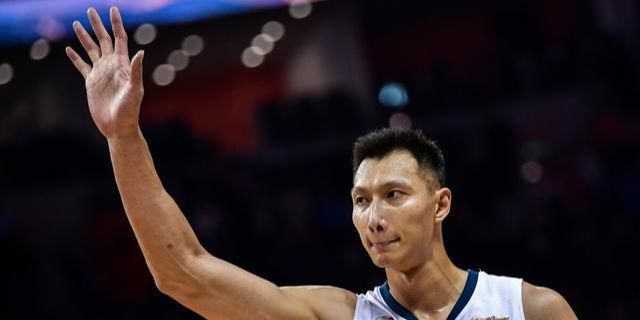 看看漫威的《美国队长4》或者各种超英续集，动辄两三亿美金的制作成本，全是用像素堆出来的宏大场面，但观众的反应却是——打哈欠 。